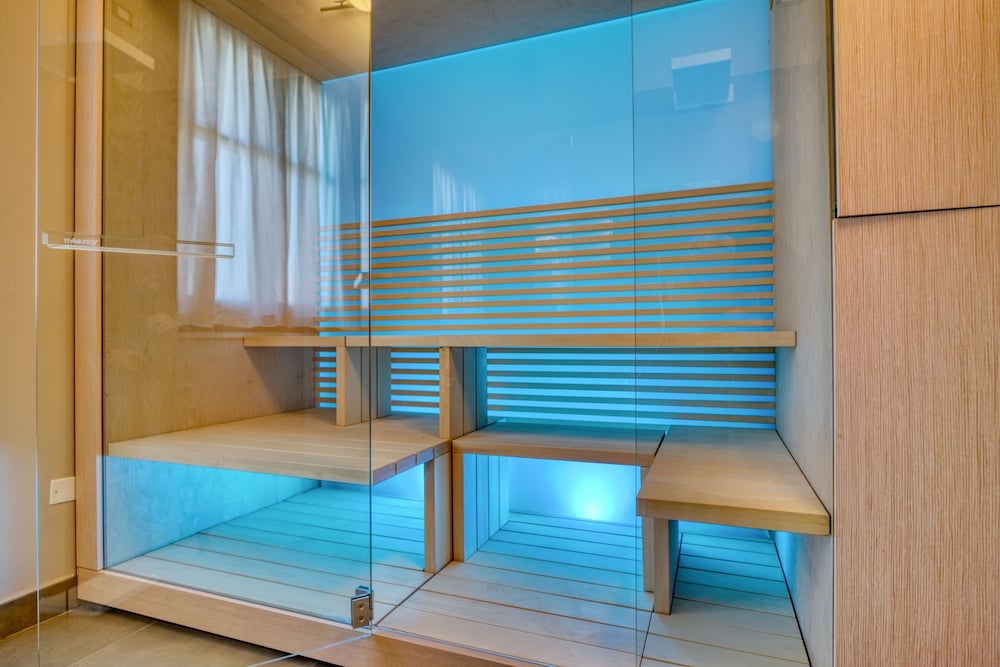 Elite Suite, 2 Bedrooms, Lake View - Photo 9
