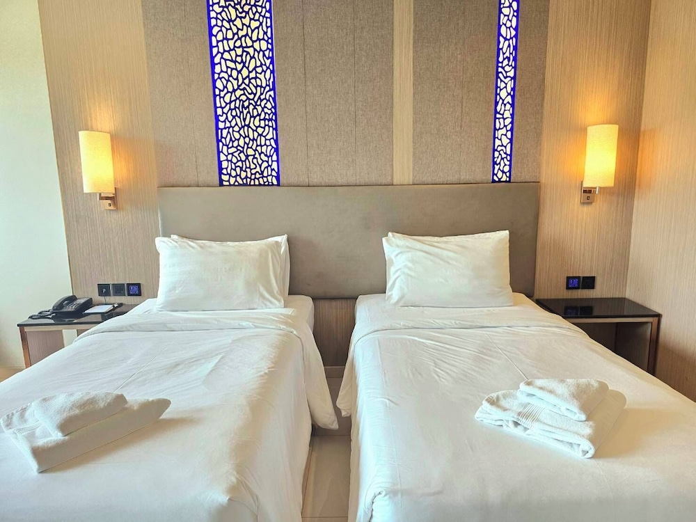 Deluxe Twin Room with Balcony - Photo 1