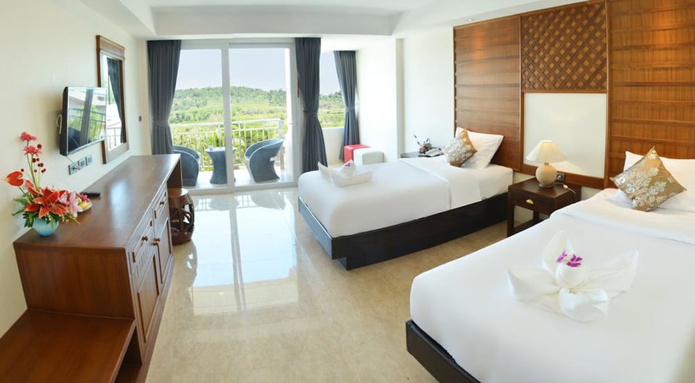 Standard Twin Room (Free Roundtrip Airport Transfer)