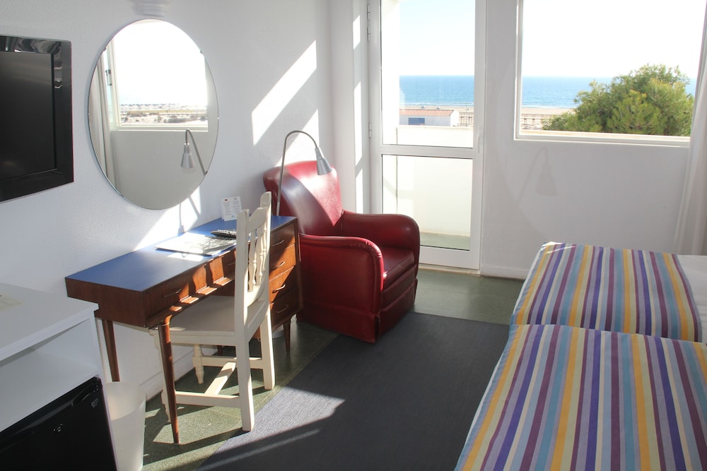 Superior Double Room, Sea View (2 adults + 1 child) - Photo 1