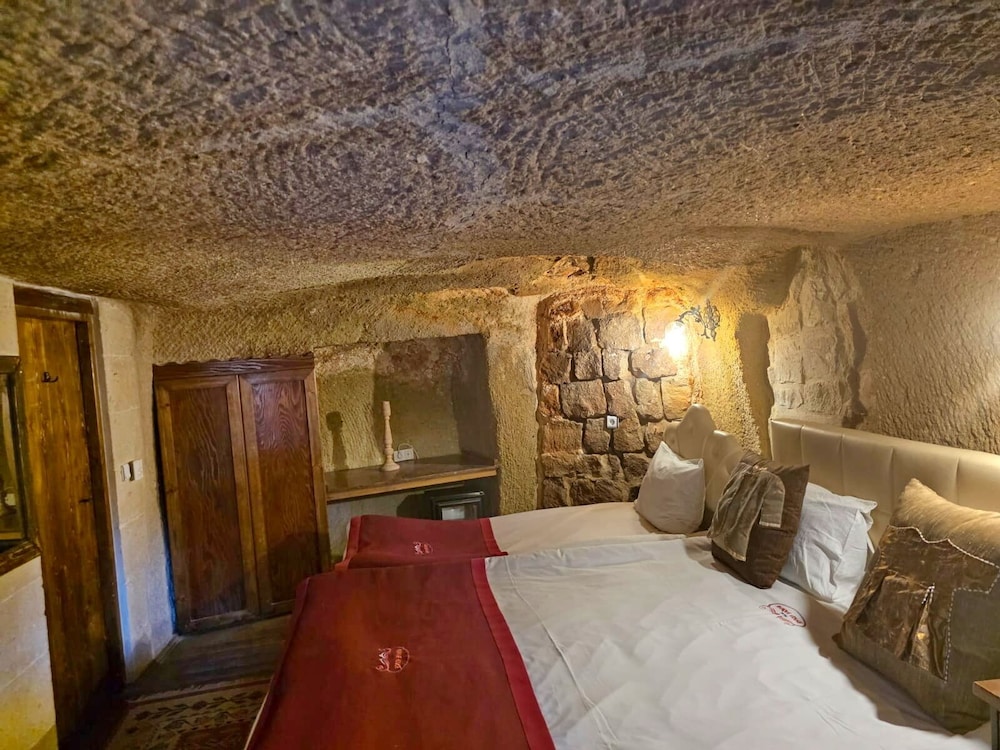 Sedef Cave Room photo 2