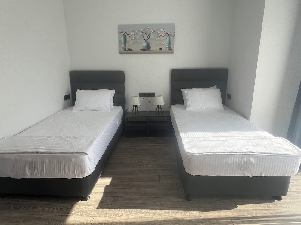 Standard Twin Room photo 3