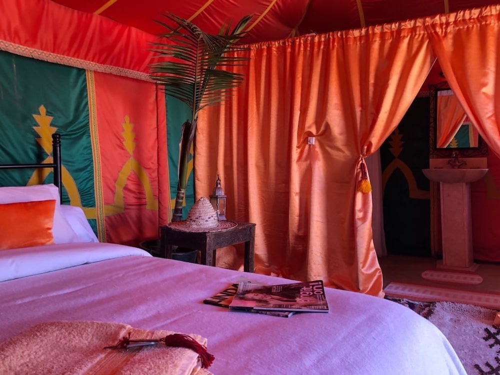 Deluxe Tent photo 1