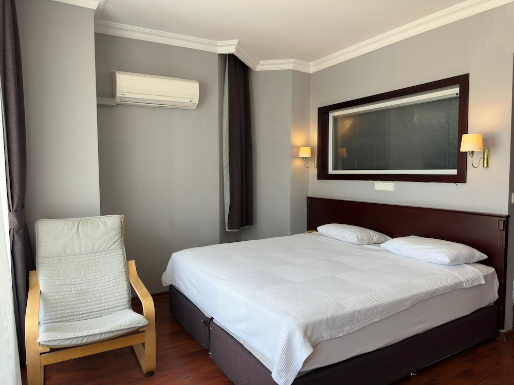 Standard Double or Twin Room, Sea View - Photo 3