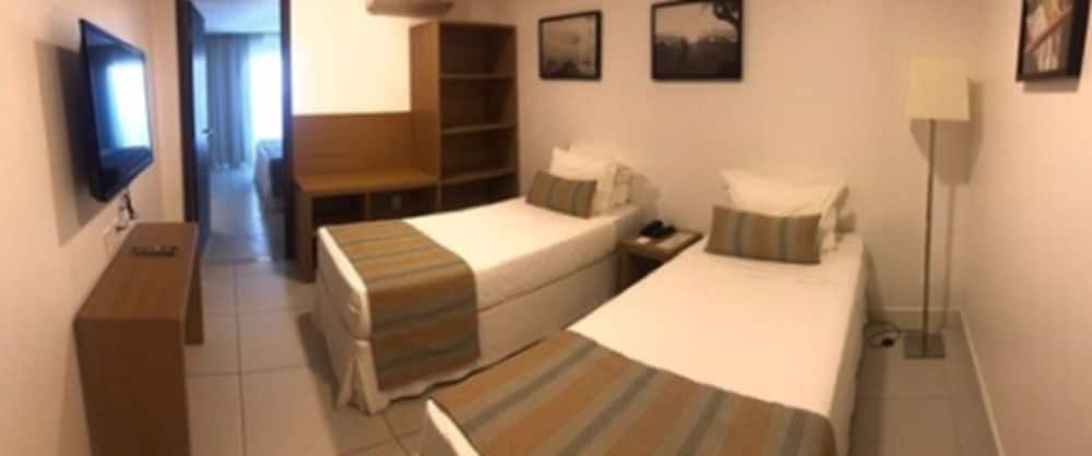 Suite, Partial Sea View thumbnail 5