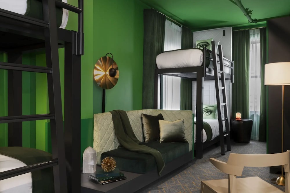 Room, Multiple Beds - Photo 2