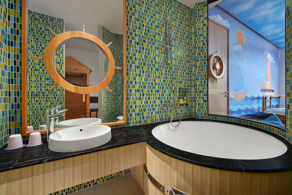 Family Suite, 2 Bedrooms - Photo 12
