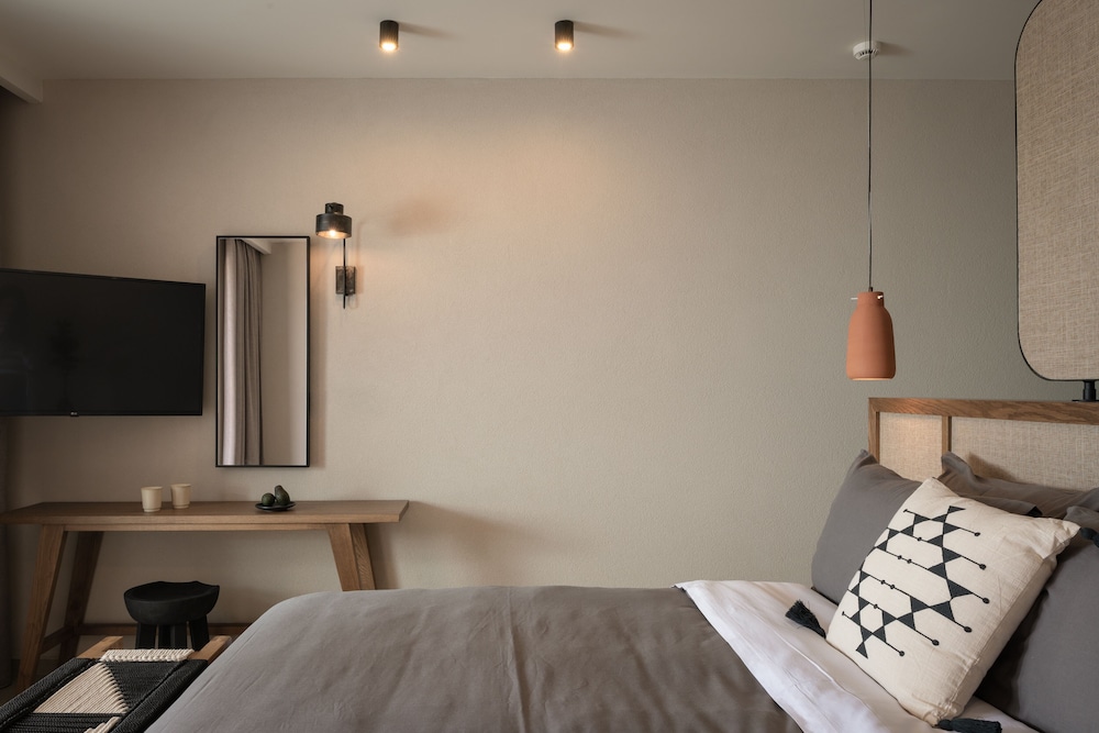 Standard Double or Twin Room, Partial Sea View