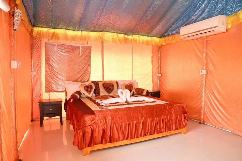 Royal Swiss Ac Tent photo 1
