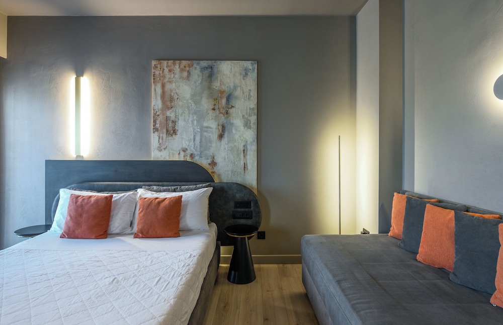 Superior Triple Room, 3 Twin Beds, Park View photo 3