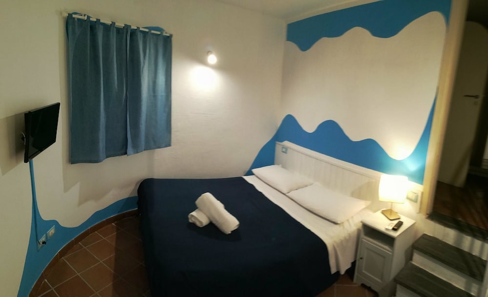 Economy Double Room, Pool View