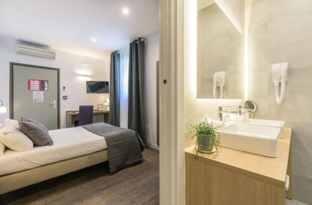 Deluxe Double Room, 1 Double Bed, Non Smoking photo 1