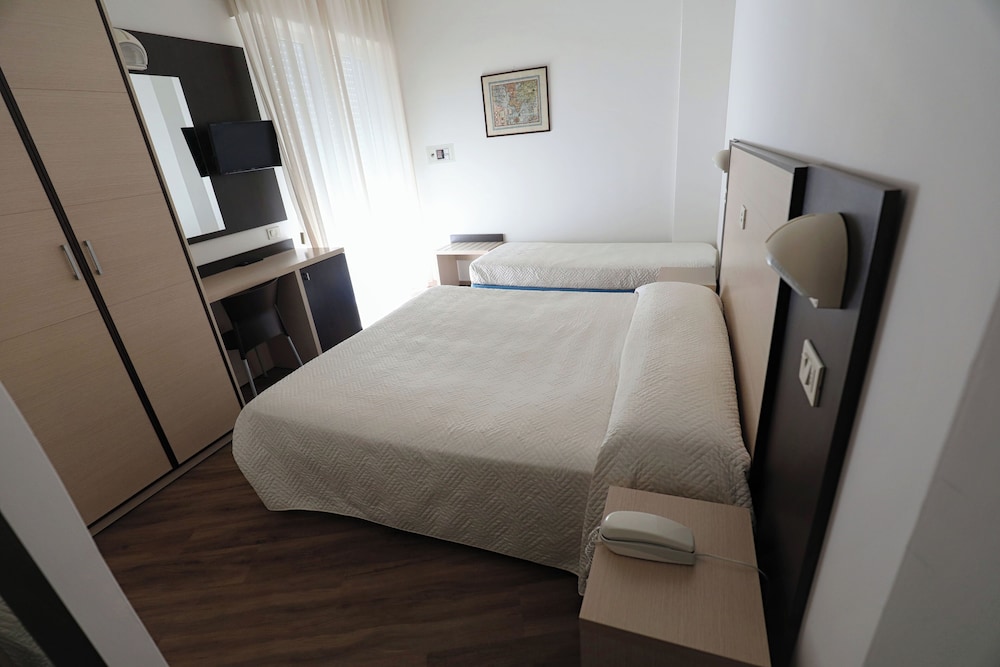 Deluxe Triple Room, Balcony, Sea View