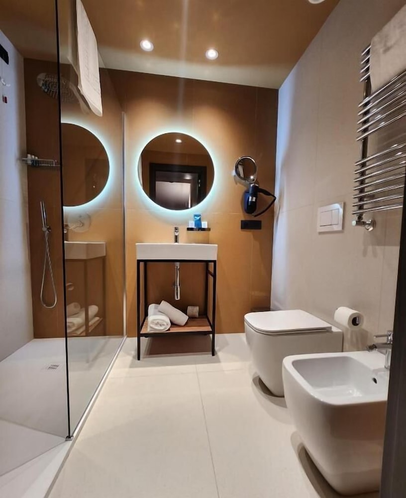 Comfort Room - Photo 4