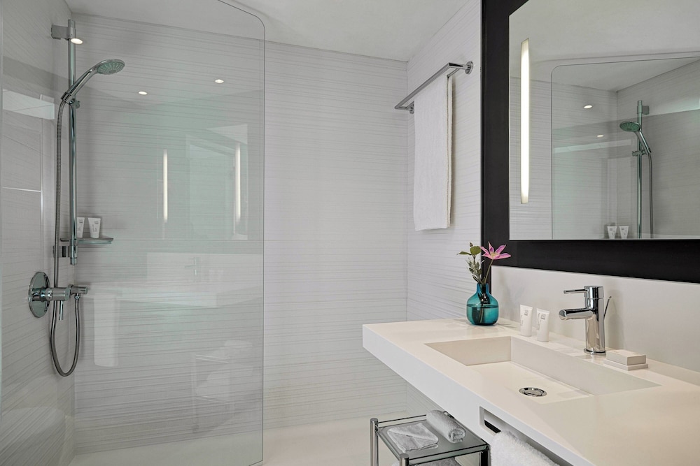 Deluxe Room, 2 Twin Beds, Sea View - Photo 5