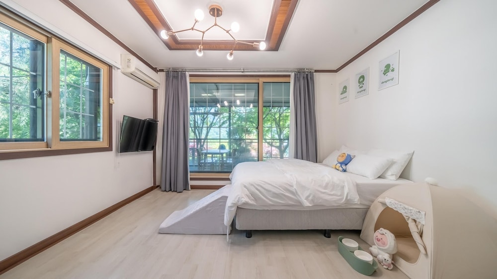Basic Room, 1 Bedroom (Poodle 2) - Photo 1