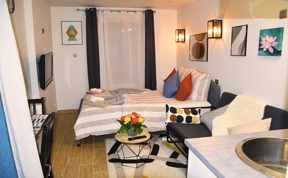 Apartment, Ensuite (Courbevoie)