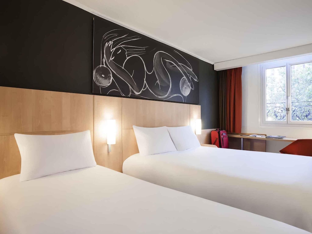 Standard Room, Multiple Beds photo 2