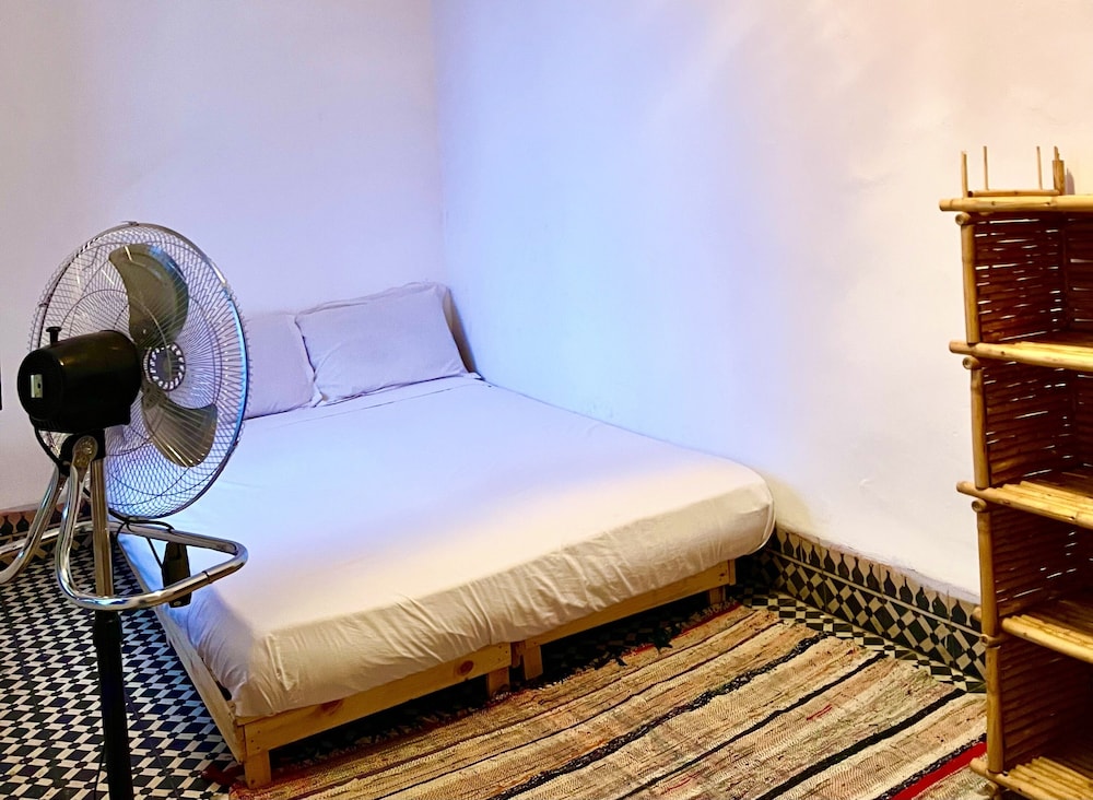 Standard Triple Room - Photo 12