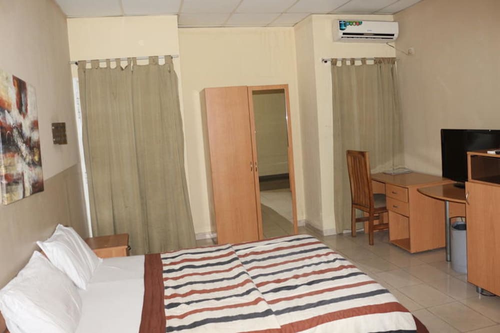 Standard Room photo 2
