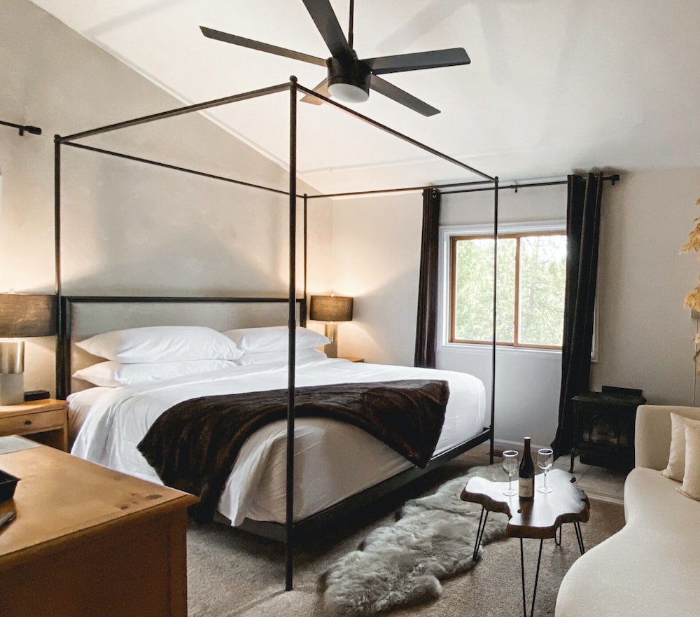 Aspen Room (Adults Only) photo 2