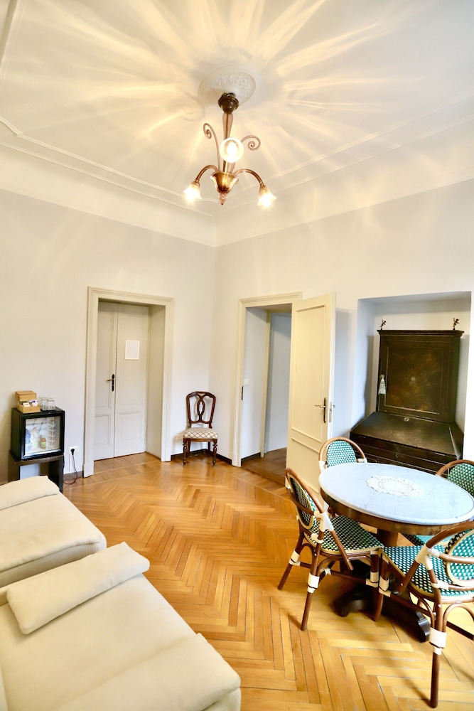 Studio Suite photo 2