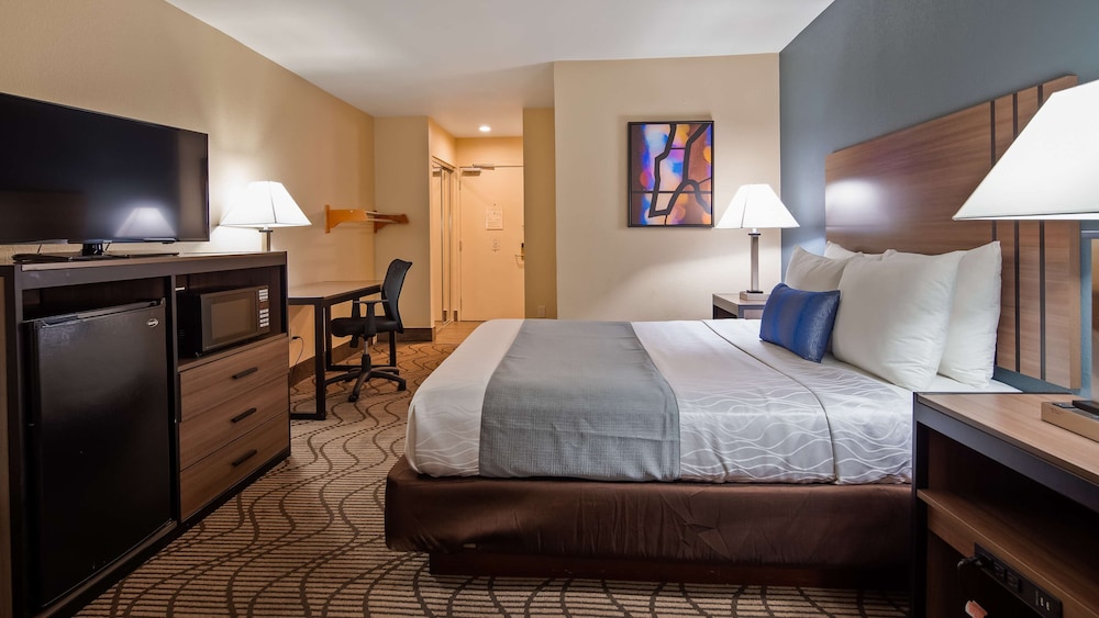 Standard Room, 1 Queen Bed, Accessible, Non Smoking