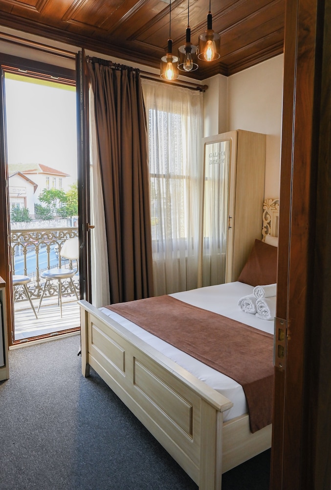 Standard Double Room, Lanai photo 1