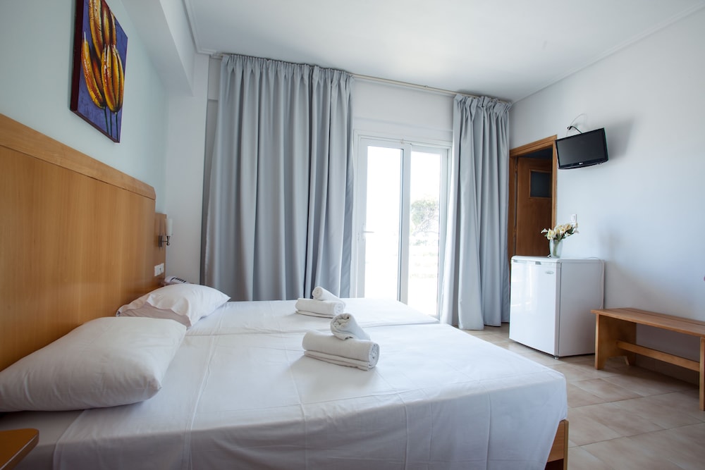 Economy Twin Room photo 1