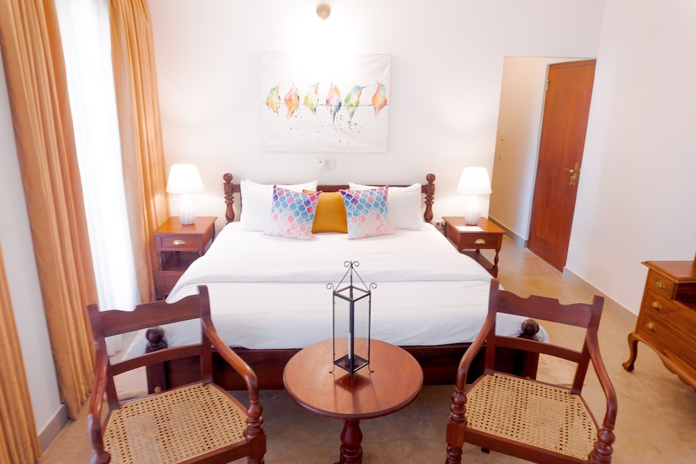 Deluxe Studio Suite, 1 Bedroom, Lake View photo 2