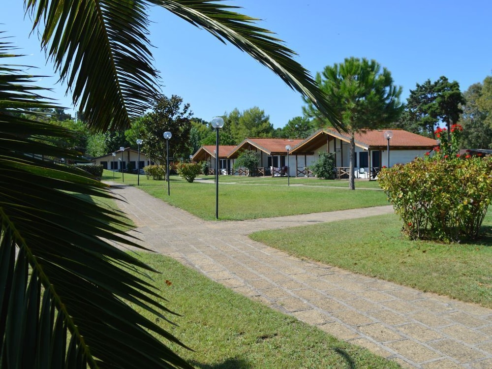 Bungalow, 2 Bedrooms, Garden View photo 2