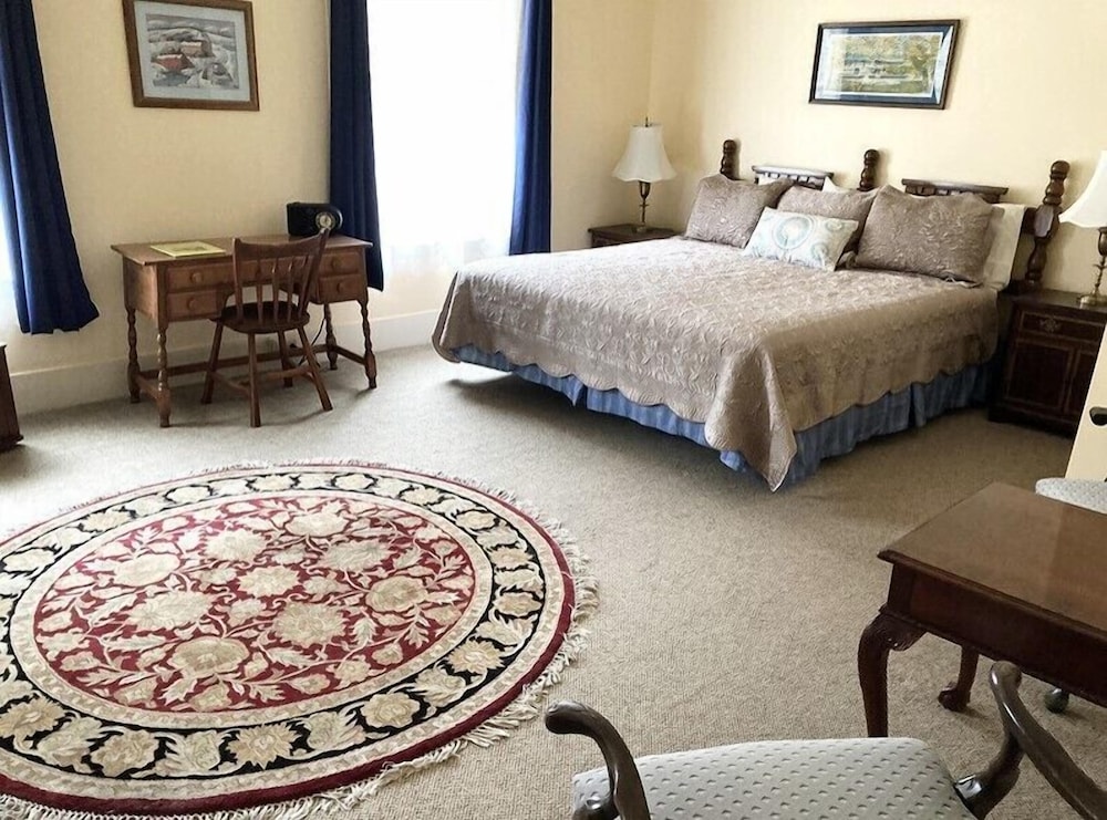 Deluxe Room, 1 King Bed