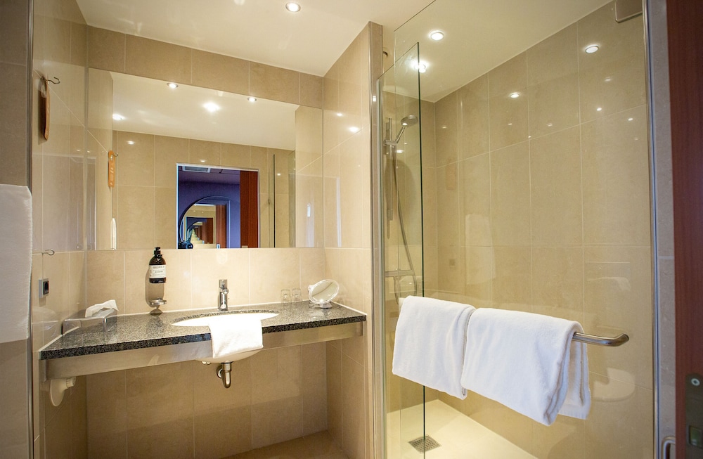 Family Quadruple Room - Photo 7