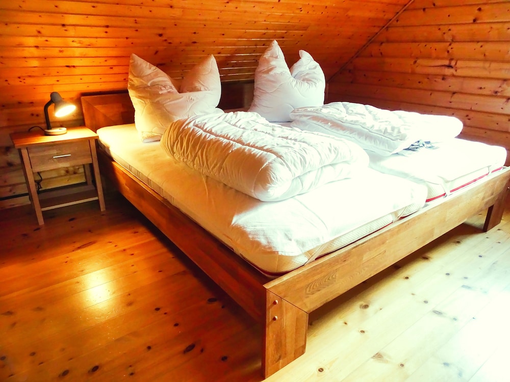 House, 2 Bedrooms, Terrace