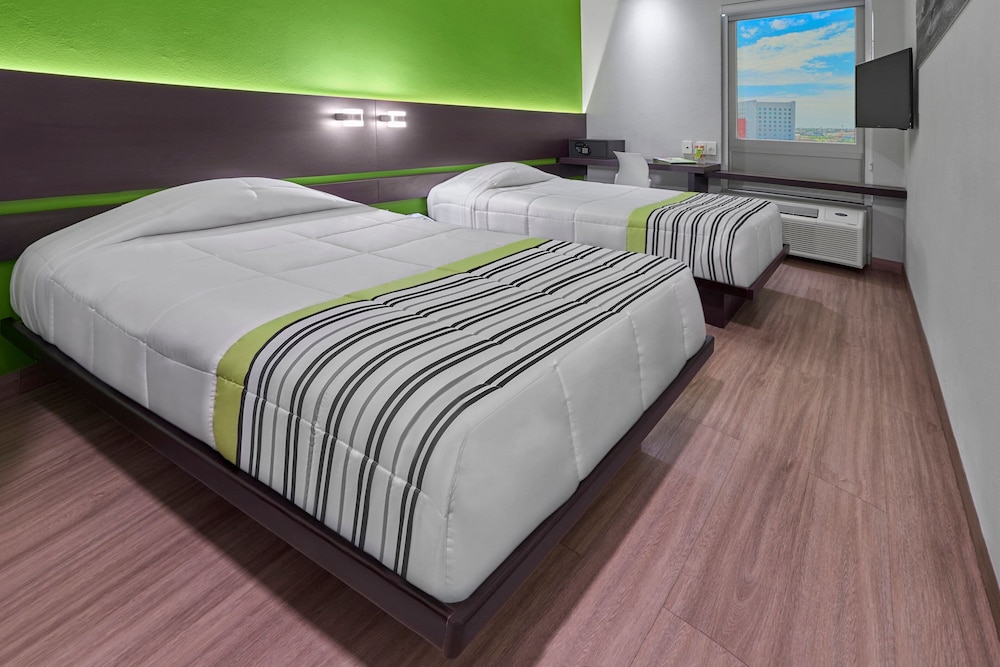 Room, 2 Twin Beds - Photo 1