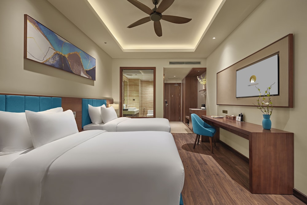 Suite Twin Room with Oceanview Balcony - Photo 4