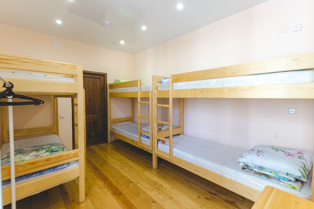 Shared Dormitory, Mixed Dorm (Bed in 6-Bed Room) photo 3