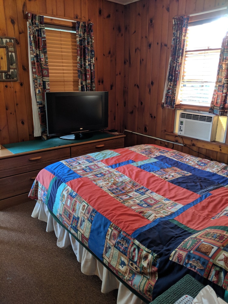 Comfort Cabin, 1 Queen Bed