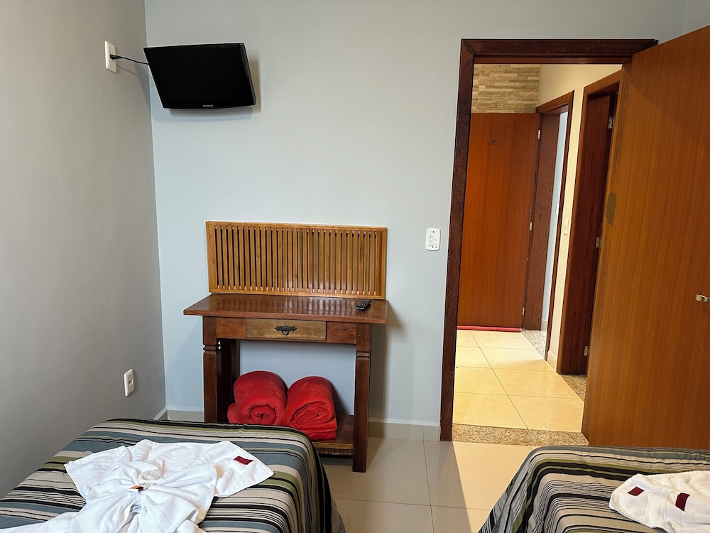 Family Quadruple Room - Photo 12