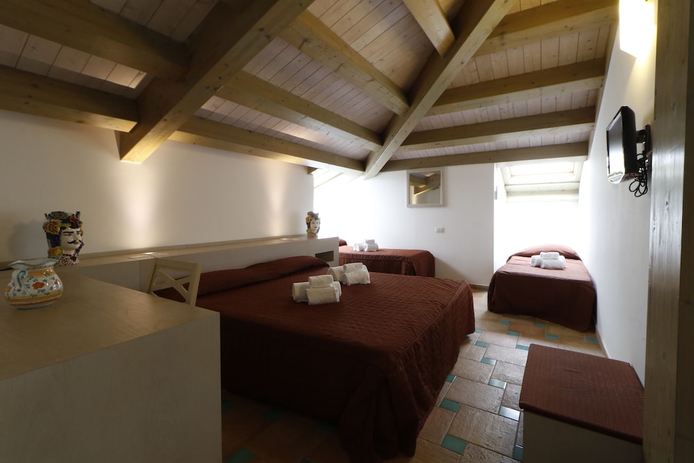 2 Bedroom Penthouse - The Bulabog Suite - Photo 12
