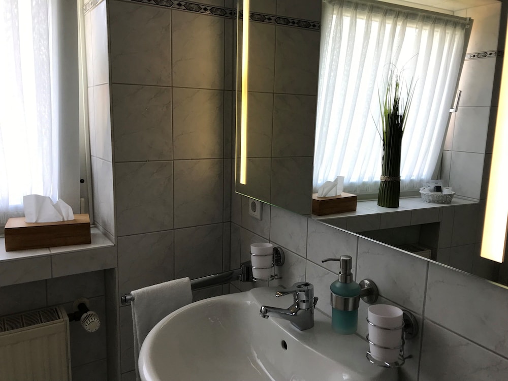Comfort Double Room - Photo 9