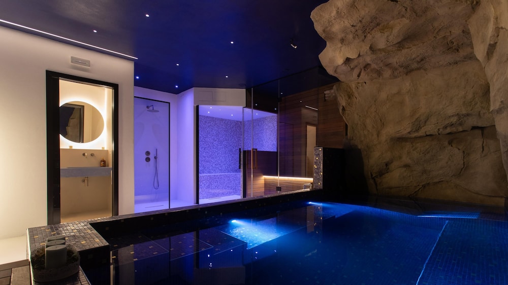 Villa photo 3