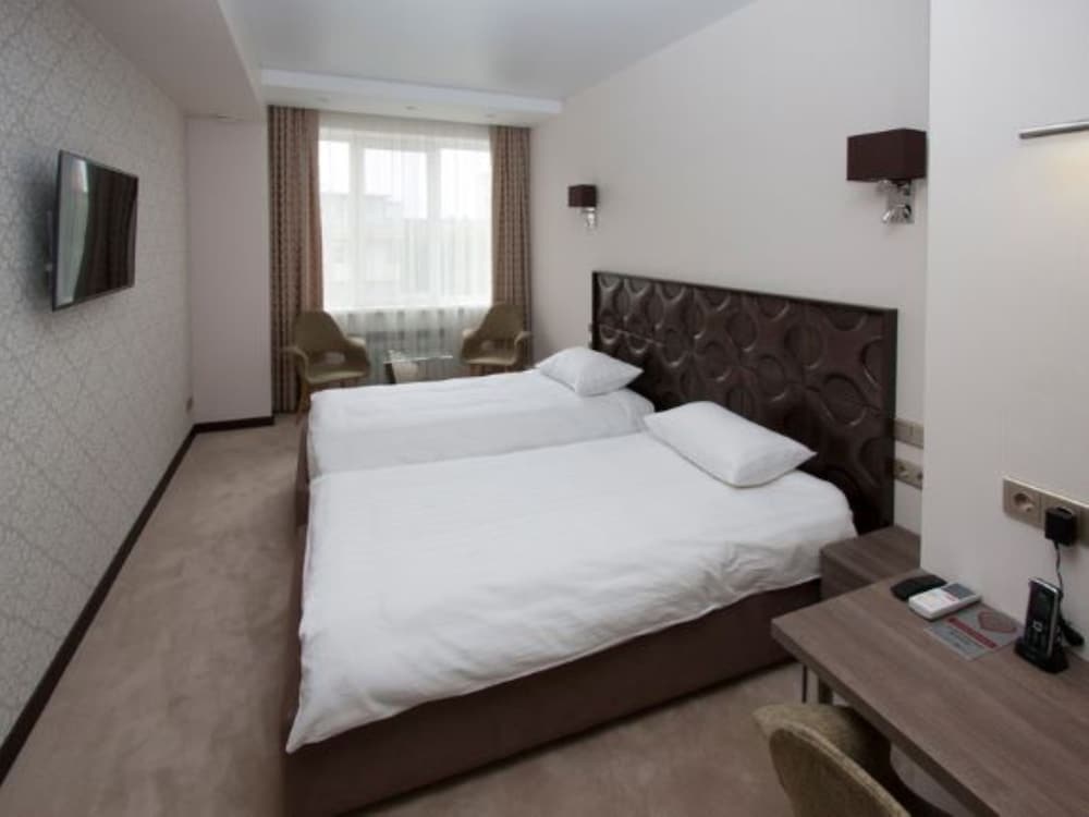 Premium Twin Room photo 2