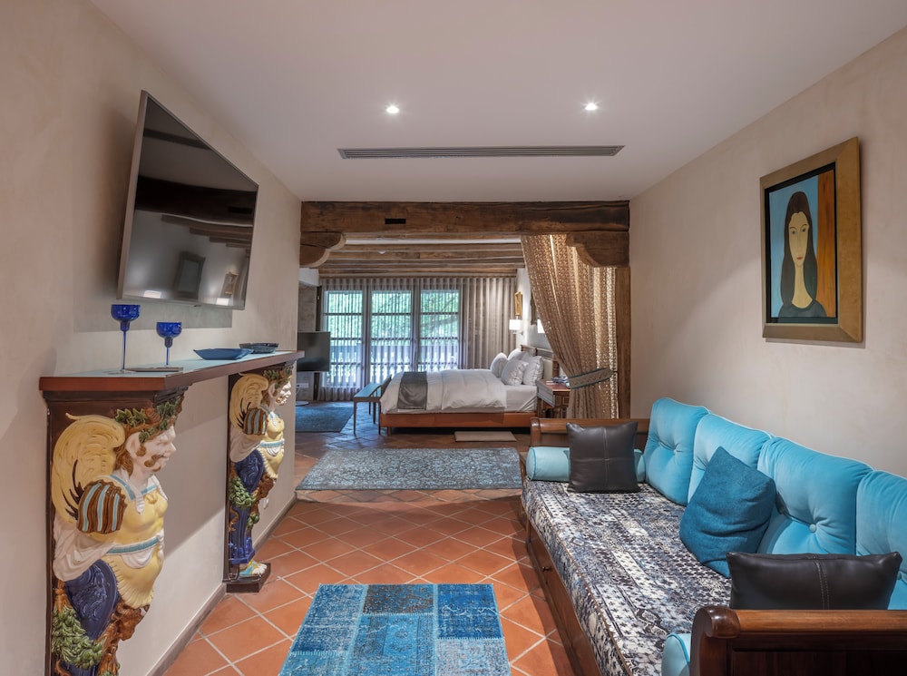 Premium Suite