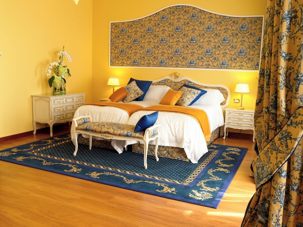 Deluxe Room - Photo 1