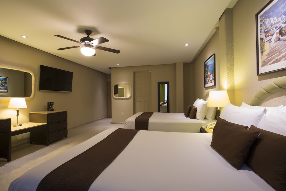 Deluxe Room, 2 Double Beds - Photo 6