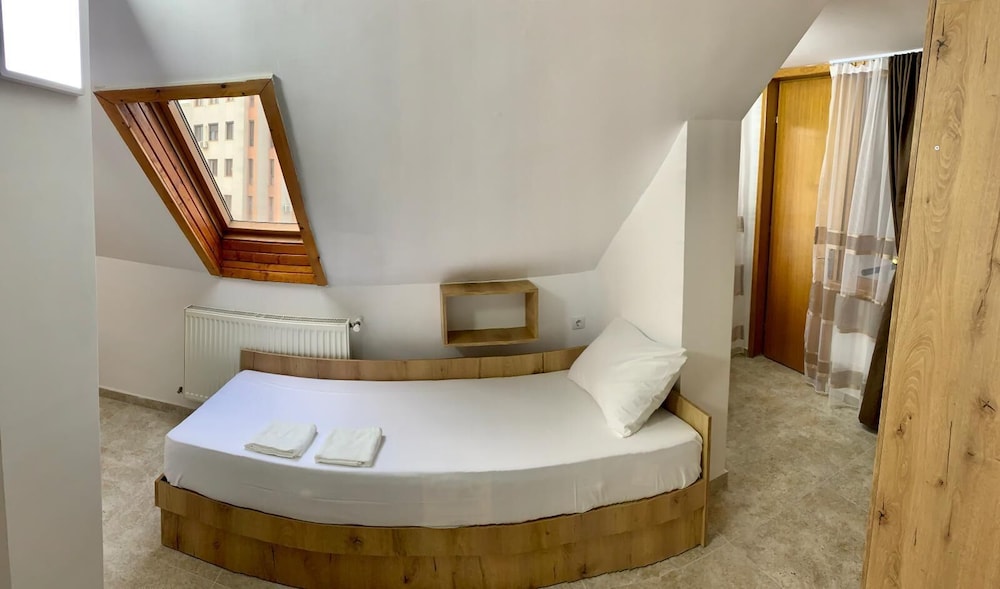 12th Comfort Triple room photo 3