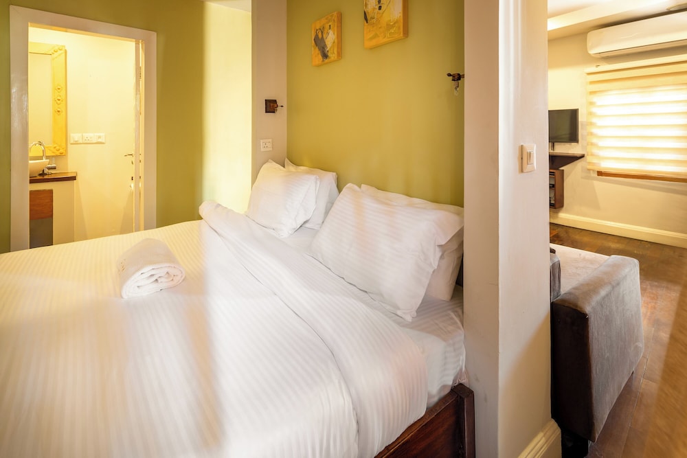 Business Room, 1 Queen Bed photo 3