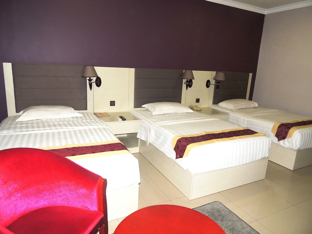 Deluxe Triple Room photo 1