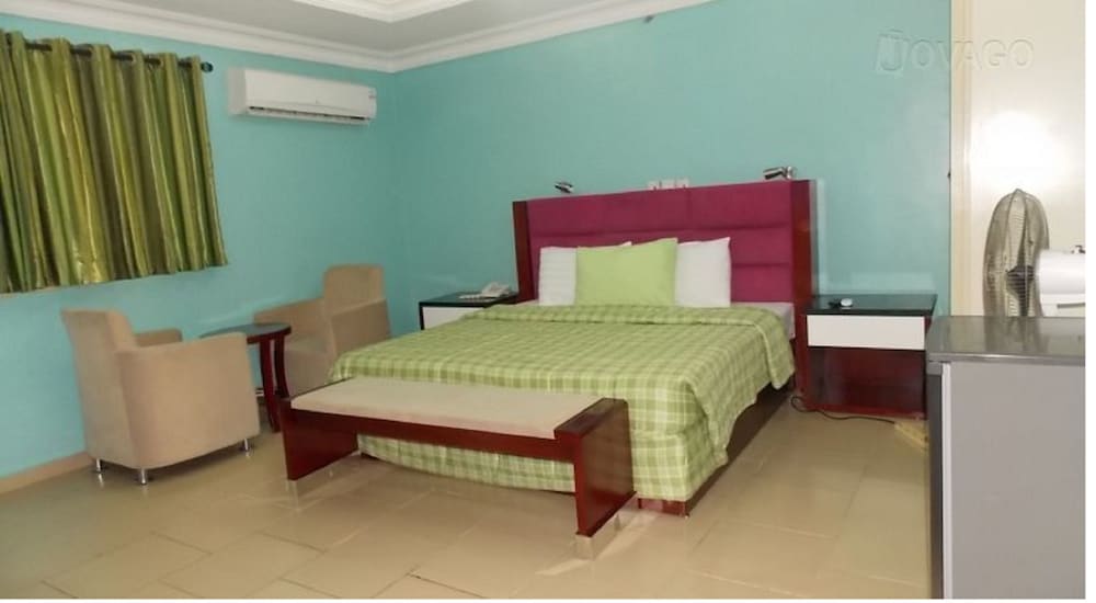 Deluxe Room, City View